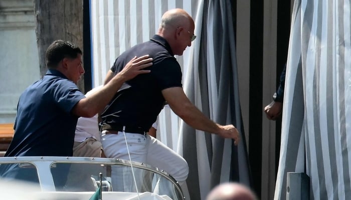 Amazons founder Jeff Bezos arrives at the Aman Hotel in Venice on June 24, 2026. β AFP