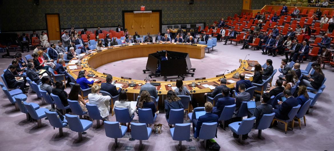 A wide view of the Security Council meeting on the situation in the Middle East, including the Palestinian question.