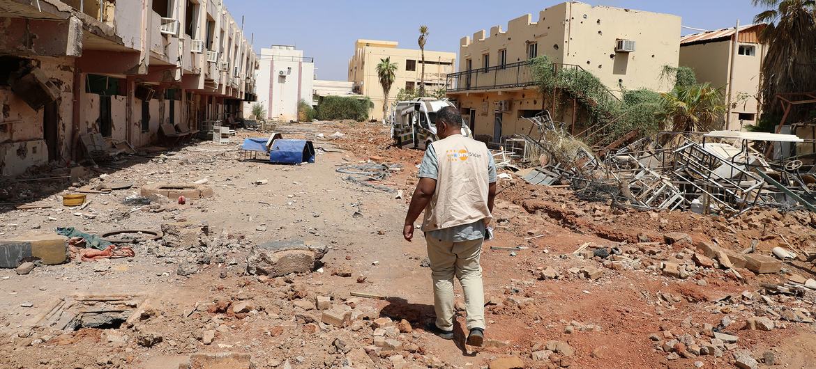 Dr. Khalid Badreldin completed his studies at the Ibrahim Malik Hospital in Khartoum, which now lays in ruins.